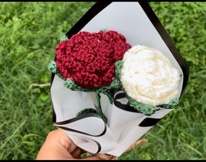 🌹 Crochet Rose Bouquet