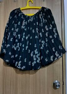 Floral Print Pleated Skirt