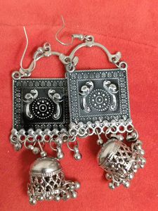 Light Weight earrings