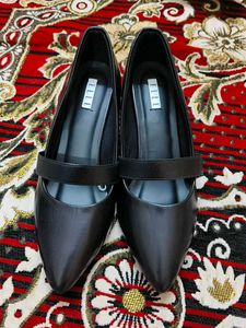 Elle Heels