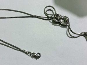 A Beautiful Necklace, Light Weight