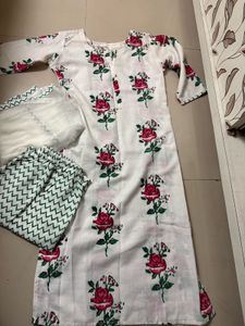 Floral Print Salwar Kameez Set