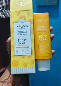 Dot & Key Vitamin C+E Super Bright Sunscreen