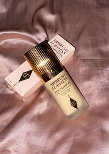 CHARLOTTE TILBURY AIRBRUSH FOUNDATION