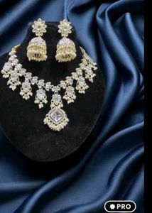 Elegant Kundan Jewelry Set