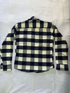 Men Regular fit Checkered collar casual shirt