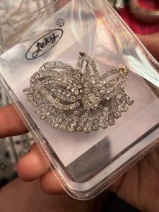 White Stone Broche For Wester Outfit