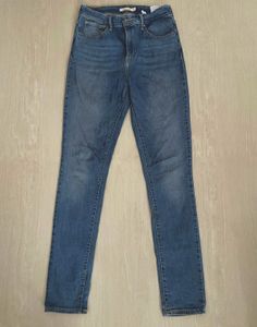 Levis Women Skinny Jeans