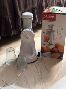Hand Juicer