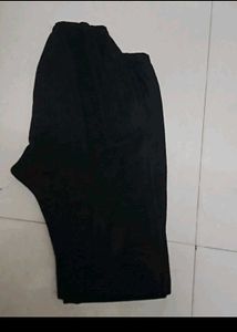 Red woollen kurta with side pocket &amp; black legging