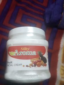 Silry Aroma Fruit Facial Cream