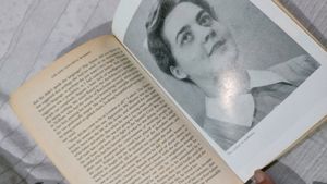 Call The Midwife By Jennifer Worth