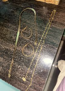 new H&amp;M gold chains with free earrings combo