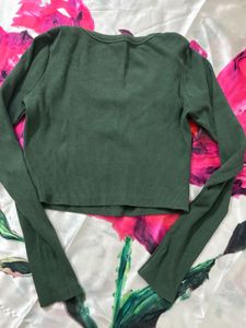 green long Sleeve top