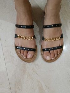 Chic Black &amp; Gold Sandals