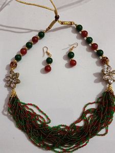 Green Red Necklace With Golden Touch