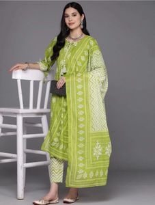 Elegant Green Printed Kurta Set