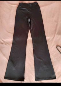 H&amp;M NEW Flared Sport Legging With DryMove /Small