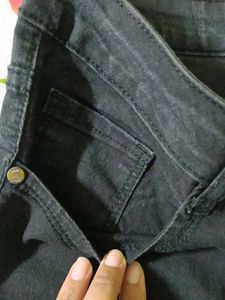 Max Balck Jeans