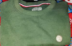 Boys Green Sweatshirt Size M