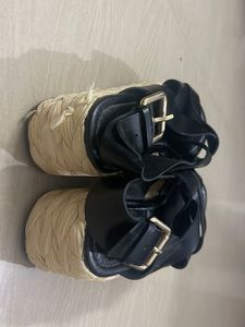 Zara Leather Straps Wedge Sandals🎀