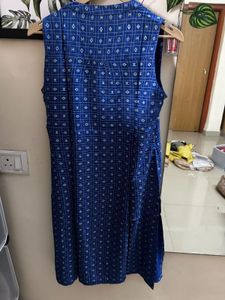 Siyahi Sleeveless Kurti