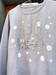 Stylish Lavender Sweatshirt
