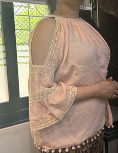 COVER STORY Peach Flared Top🍑🍑
