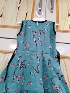 Floral Print Girl&#39;s Dress