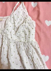 Traditional Elegant Sleeveless White Top