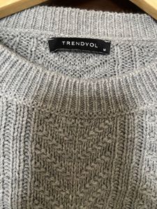 Gray Knit Cropped oversized Sweater (M)