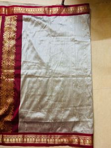 zari ki Saree