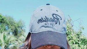 Roadster Logo Unisex Grey Baseball Cap