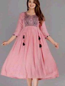 Elegant Pink Embroidered Kurta💞