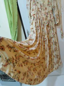 Ethnic Floral Print Gown 💓