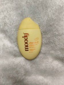 Moody Vitamin C Hydrating Fluid Sunscreen