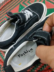 Black &amp; White Sneakers - Kids