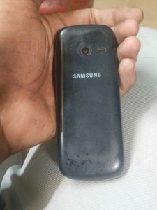 Samsung Feature Phone - Durable and Reliable