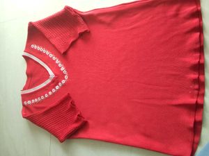 Stylish Red Knitted V-Neck T-Shirt – Gently Used