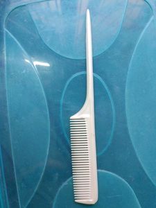 A Pack Of 1 Comb, Banana Clip &amp; 3 Catch Clips