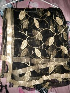Elegant Black &amp; Gold Dupatta