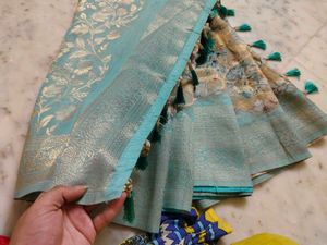 beautiful 😍 saree with blouse just wear an look g