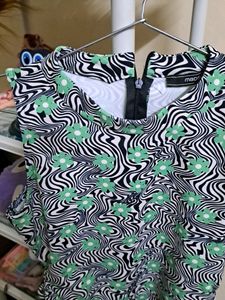 Madame Dress SIZE S(UNUSED)