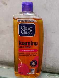 Clean & Clear Foaming Face Wash