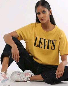 Levi&#39;s Graphic Tee