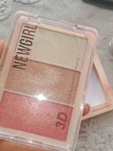Highlighter And Eyeshadow Pallate