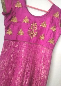 Elegant Pink Embroidered dress🌷
