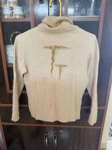 Turtle Neck Wooden Top