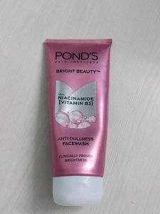 Pond's Bright Beauty Facewash