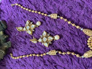 Elegant Gold Kundan Necklace &amp; Earrings Set